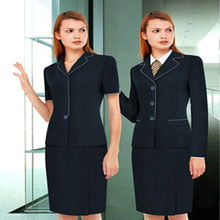 工作制服 身份、功能与文化的交织